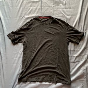 Under Armour Charge Cotton Large Shirt